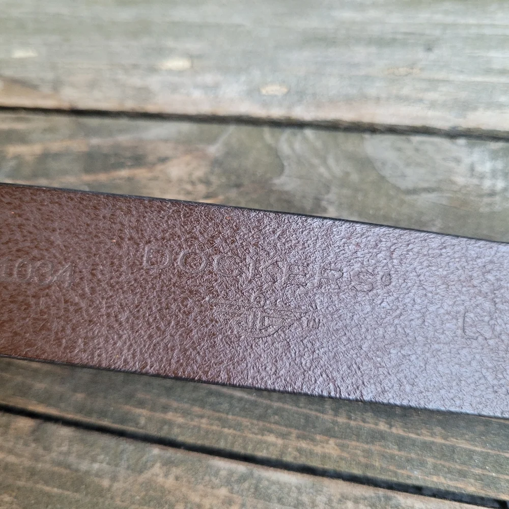 Dockers brown leather belt, silver buckle, lg unisex